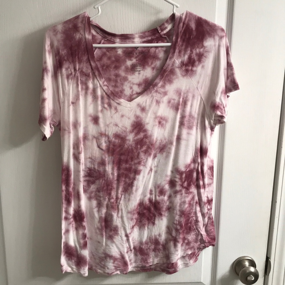 soft and sexy maroon marble tee